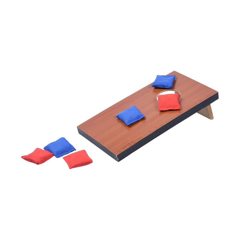 بازی پرتاب چوبی Cornhole