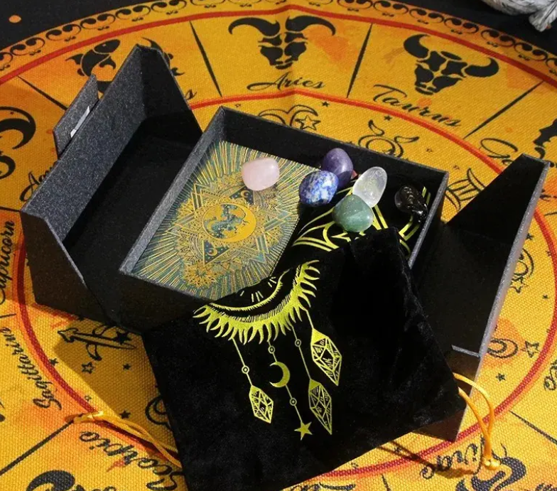 مجموعه تاروت و کریستال Mystic’s Treasure: آیا ارزش خرید دارد؟